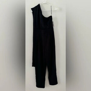 Alexia Admor Cape Jumpsuit Black One Shoulder Pleated Pant Evening NWT Size 8